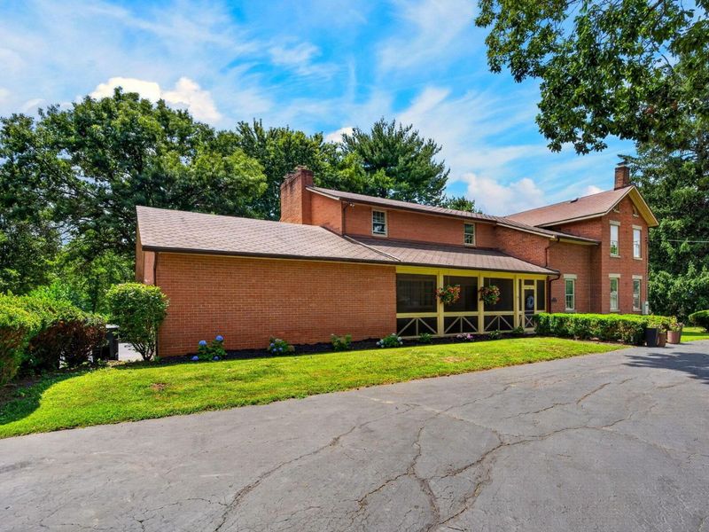 111 E Hocking Street , Canal Winchester, OH 43110 Photo 89