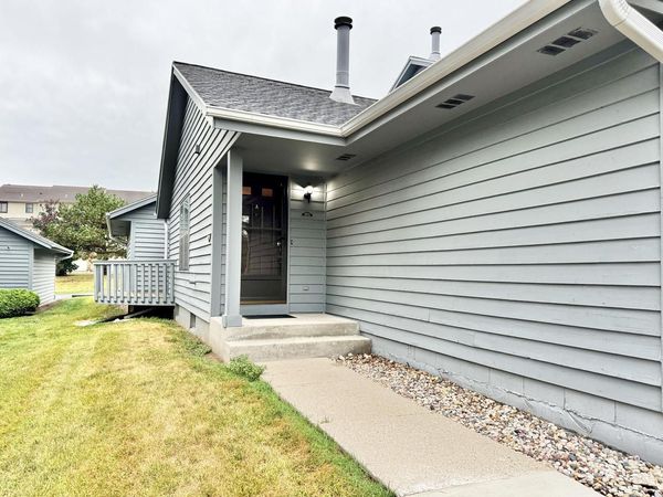 385 Lexington COURT, Unit A, Pewaukee, WI 53072
