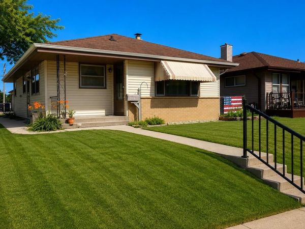 2113 Grove AVENUE, Racine, WI 53405