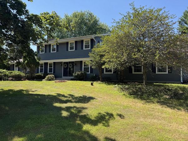 W377S2161 Gramling LANE, Dousman, WI 53118
