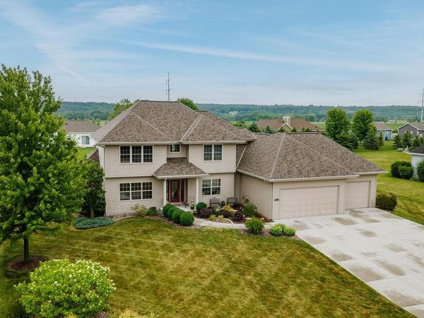 797 Estate DRIVE, Fond Du Lac, WI 54935