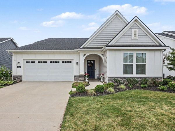2942 Isle Water Drive, Belmont, MI 49306