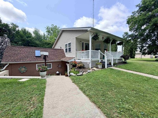 5480 S Salisbury Court, Monticello, IN 47960