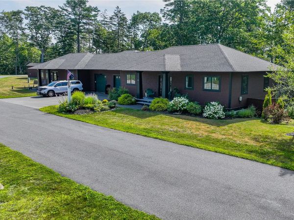 21 Eagle Point Road, Unit 15, Lincolnville, ME 04849