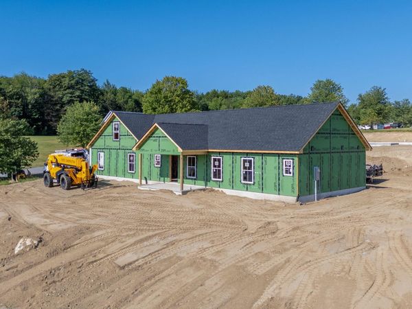 1 Sunrise Drive , Hallowell, ME 04347