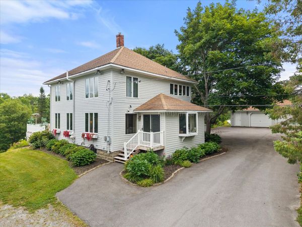 15 Brochu Lane , Brewer, ME 04412