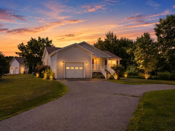 5 Cambridge Drive , Hermon, ME 04401