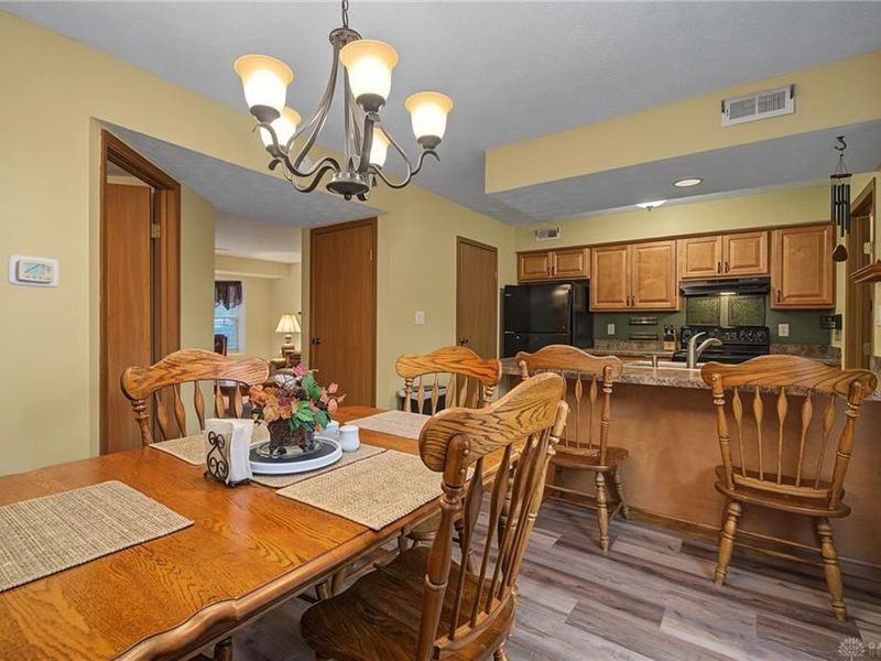 6109 Leyden Lane, Huber Heights, OH 45424 Photo 10