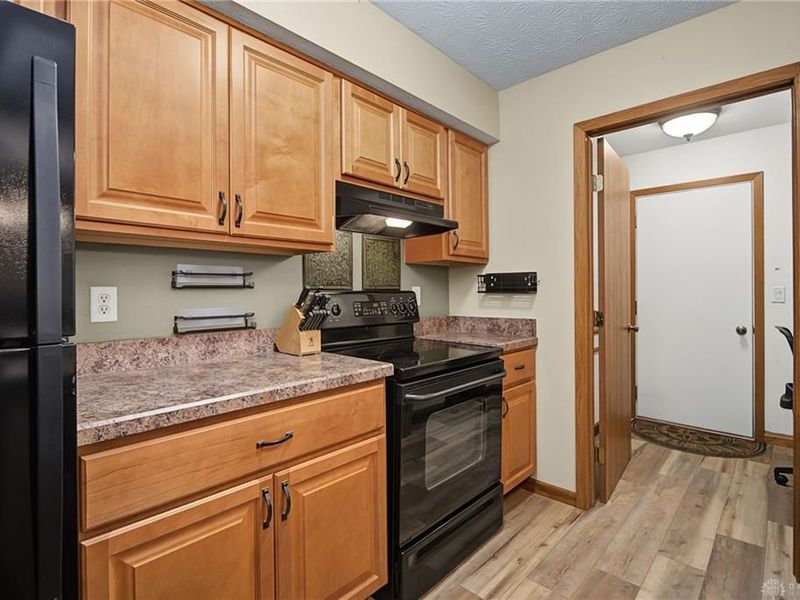 6109 Leyden Lane, Huber Heights, OH 45424 Photo 12
