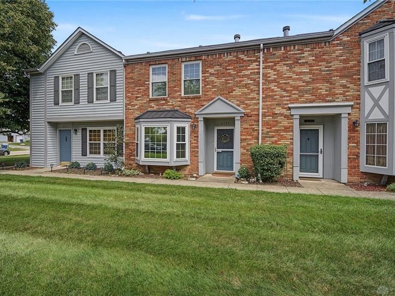 6109 Leyden Lane, Huber Heights, OH 45424 Photo 2