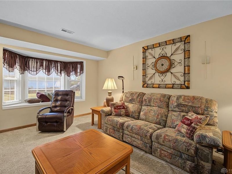 6109 Leyden Lane, Huber Heights, OH 45424 Photo 6