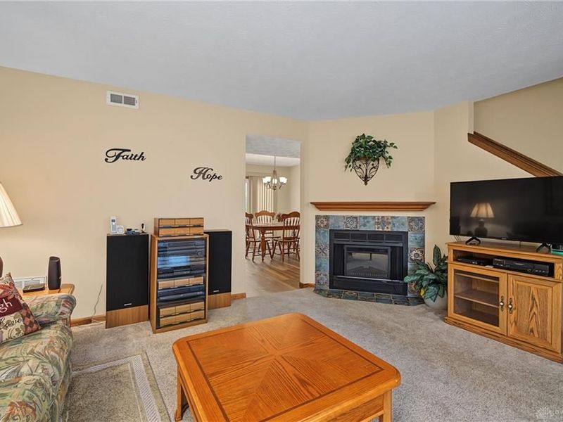6109 Leyden Lane, Huber Heights, OH 45424 Photo 8