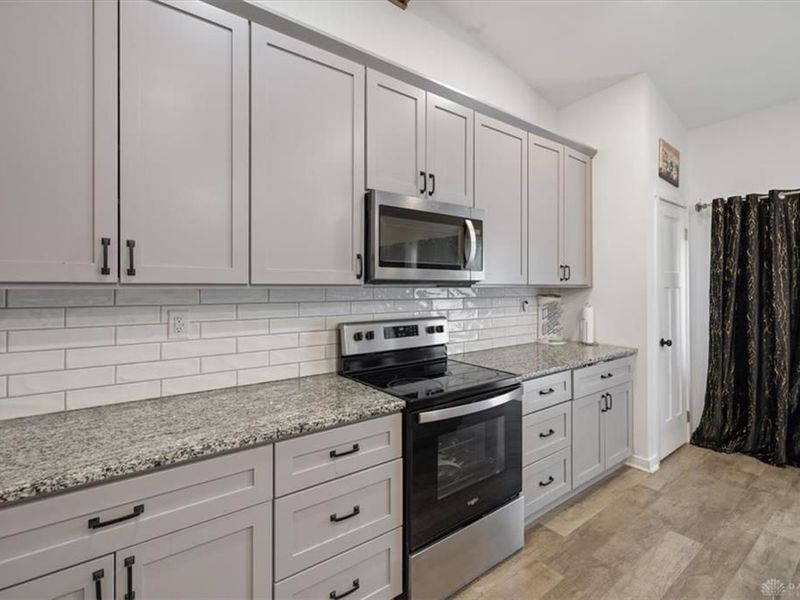 693 Waldsmith Way, Vandalia, OH 45377 Photo 5
