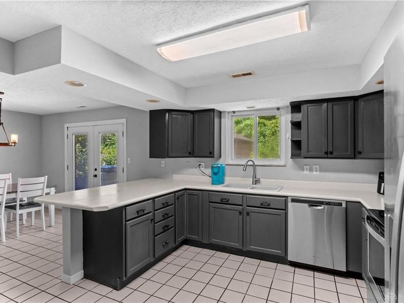 4763 Ridgebury Drive, Kettering, OH 45440 Photo 11