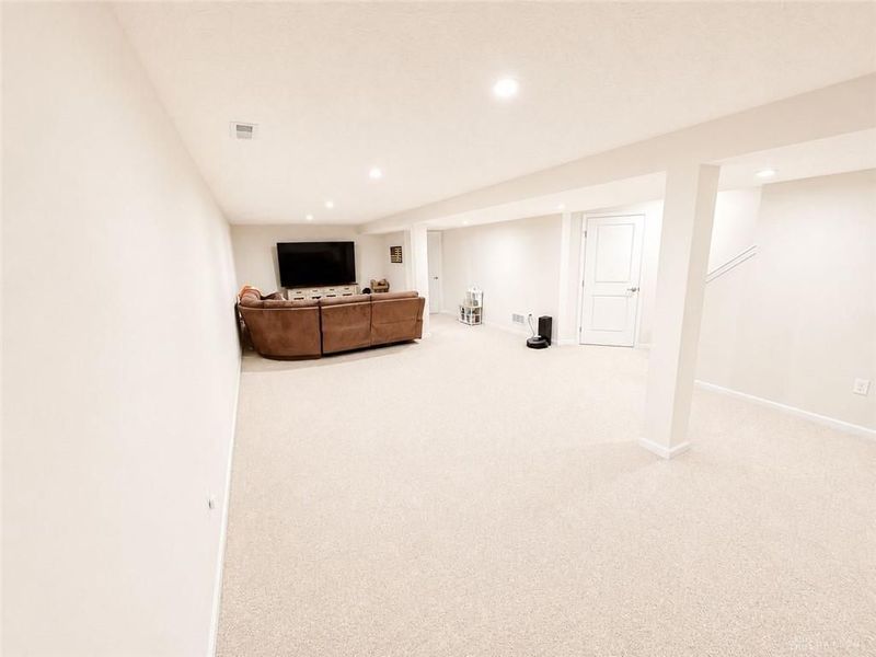 433 Sydney Drive, Tipp City, OH 45371 Photo 34