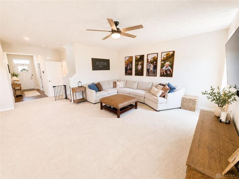 433 Sydney Drive, Tipp City, OH 45371 Photo 8