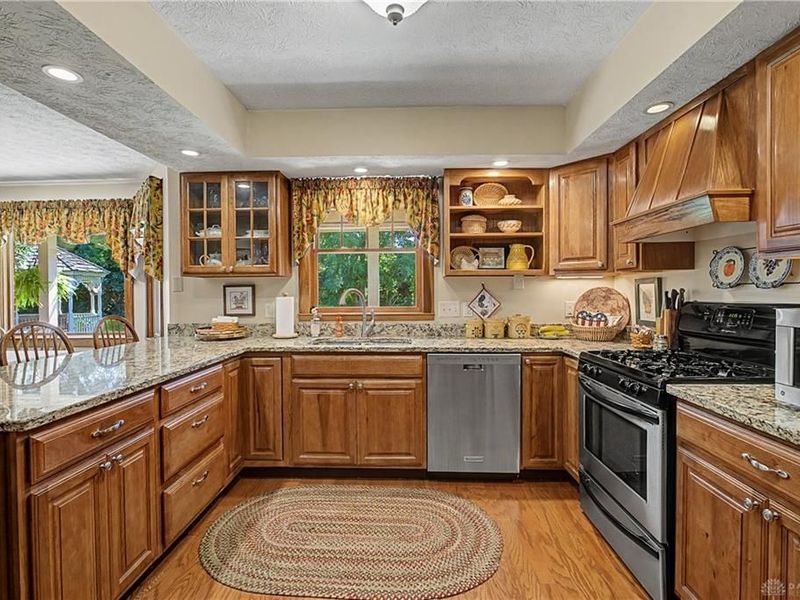 1082 Roger Scott Drive, Sugarcreek Township, OH 45305 Photo 18