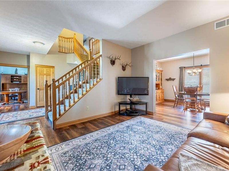 512 Harvest Court, Fairborn, OH 45324 Photo 3