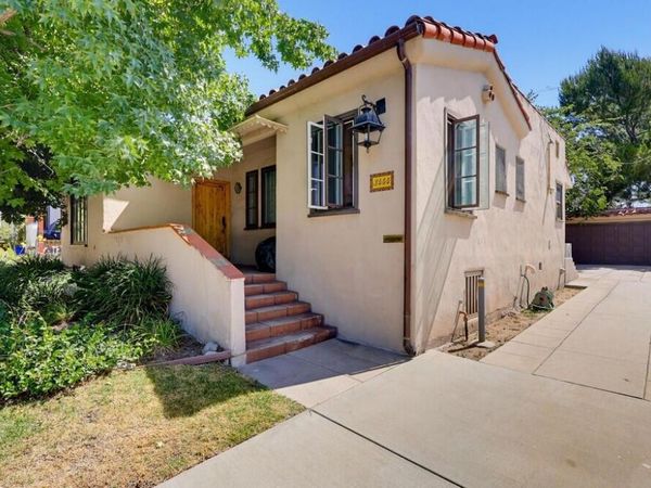 3444 Las Palmas Avenue, Glendale, CA 91208