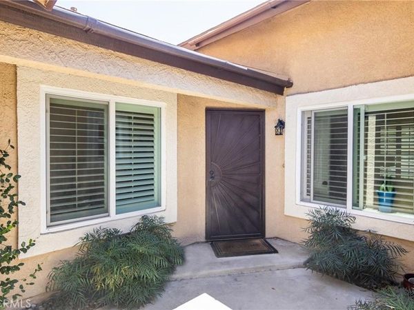 22914 Banyan Place, Unit 202, Saugus, CA 91390