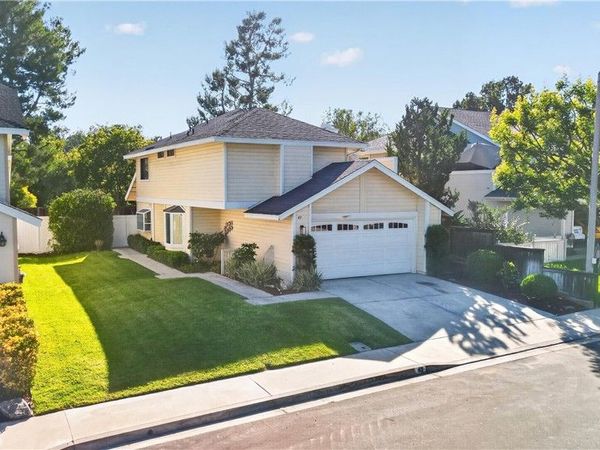 43 Oxbow Creek , Laguna Hills, CA 92653