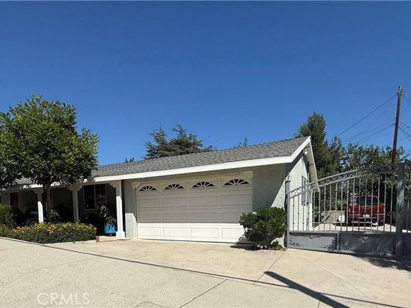 13142 Sayre , Los Angeles, CA 91342