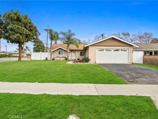 15502 Pelican, Huntington Beach, CA 92649