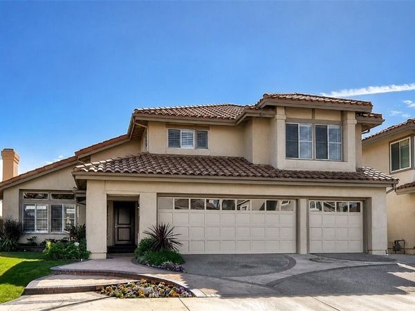 9042 Santiago Dr , Huntington Beach, CA 92646