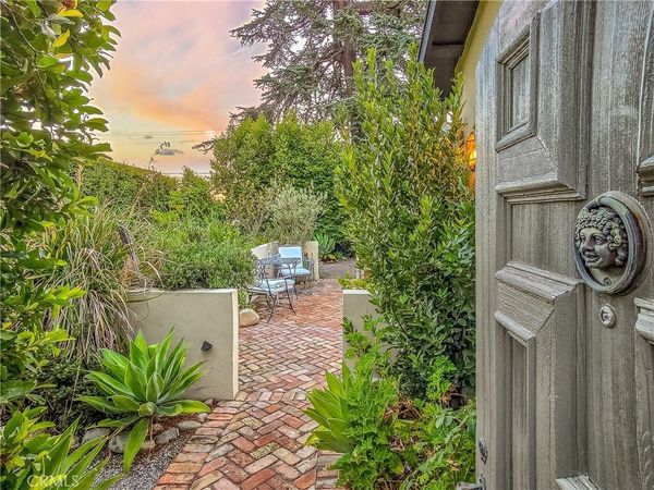761 W 11th , Claremont, CA 91711