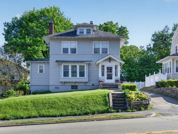 962 Pleasant St, Worcester, MA 01602