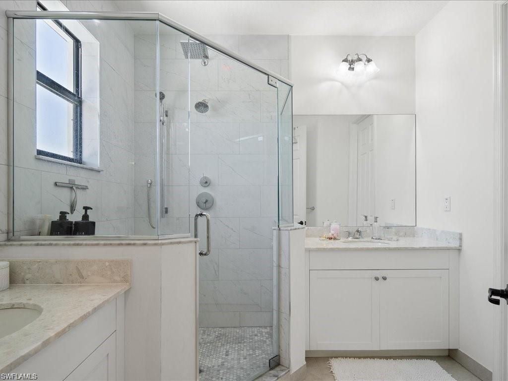 8812 Madrid Cir , Naples, FL 34104 Photo