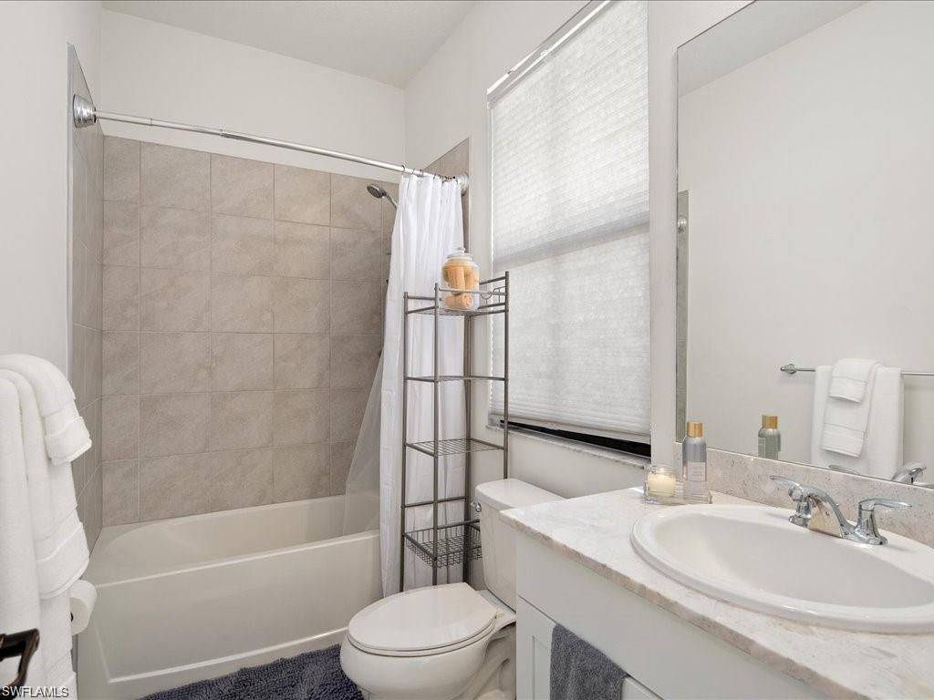 8812 Madrid Cir , Naples, FL 34104 Photo