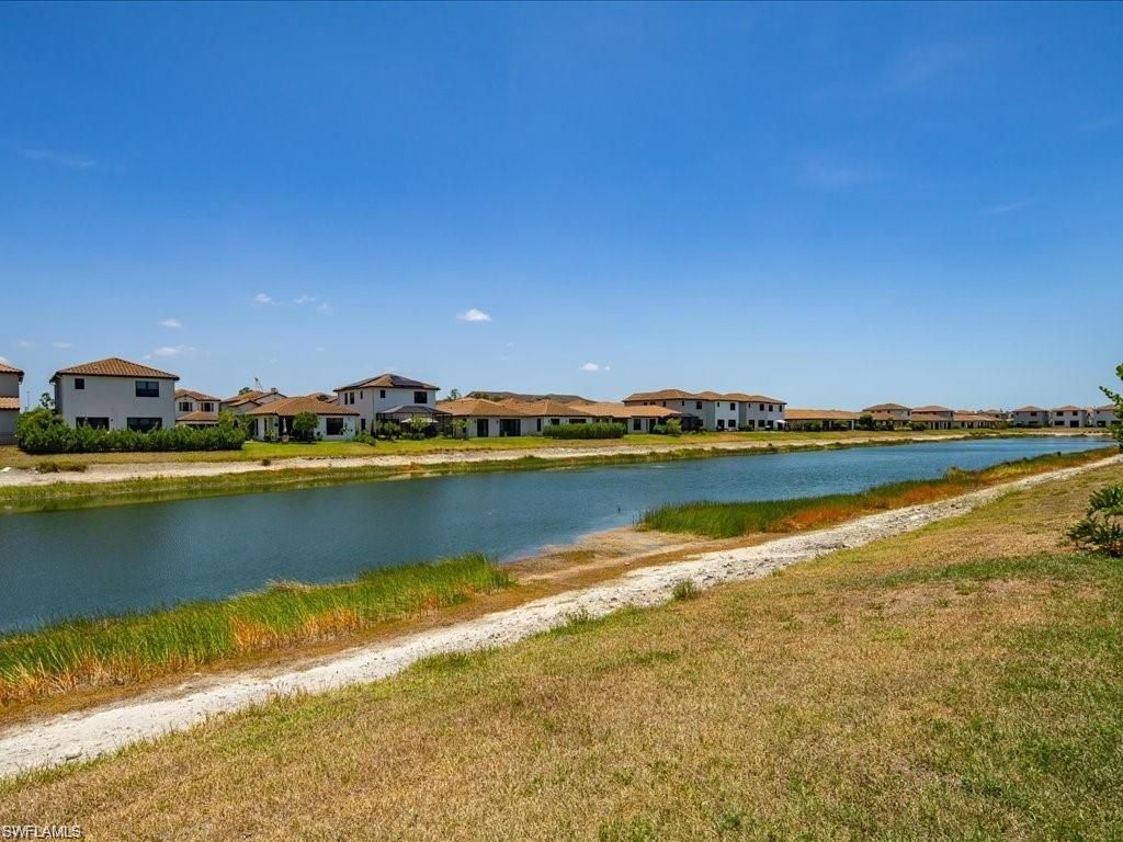 8812 Madrid Cir , Naples, FL 34104 Photo