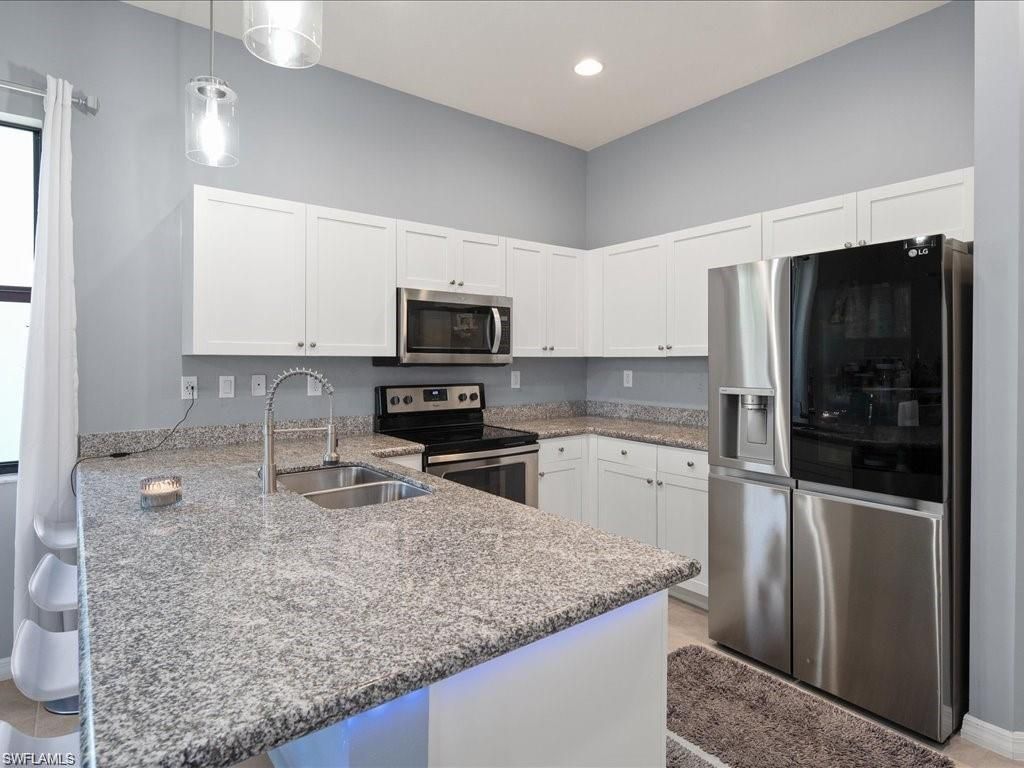 8812 Madrid Cir , Naples, FL 34104 Photo