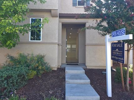 9951 Del Surft, Elk Grove, CA 95757 Photo
