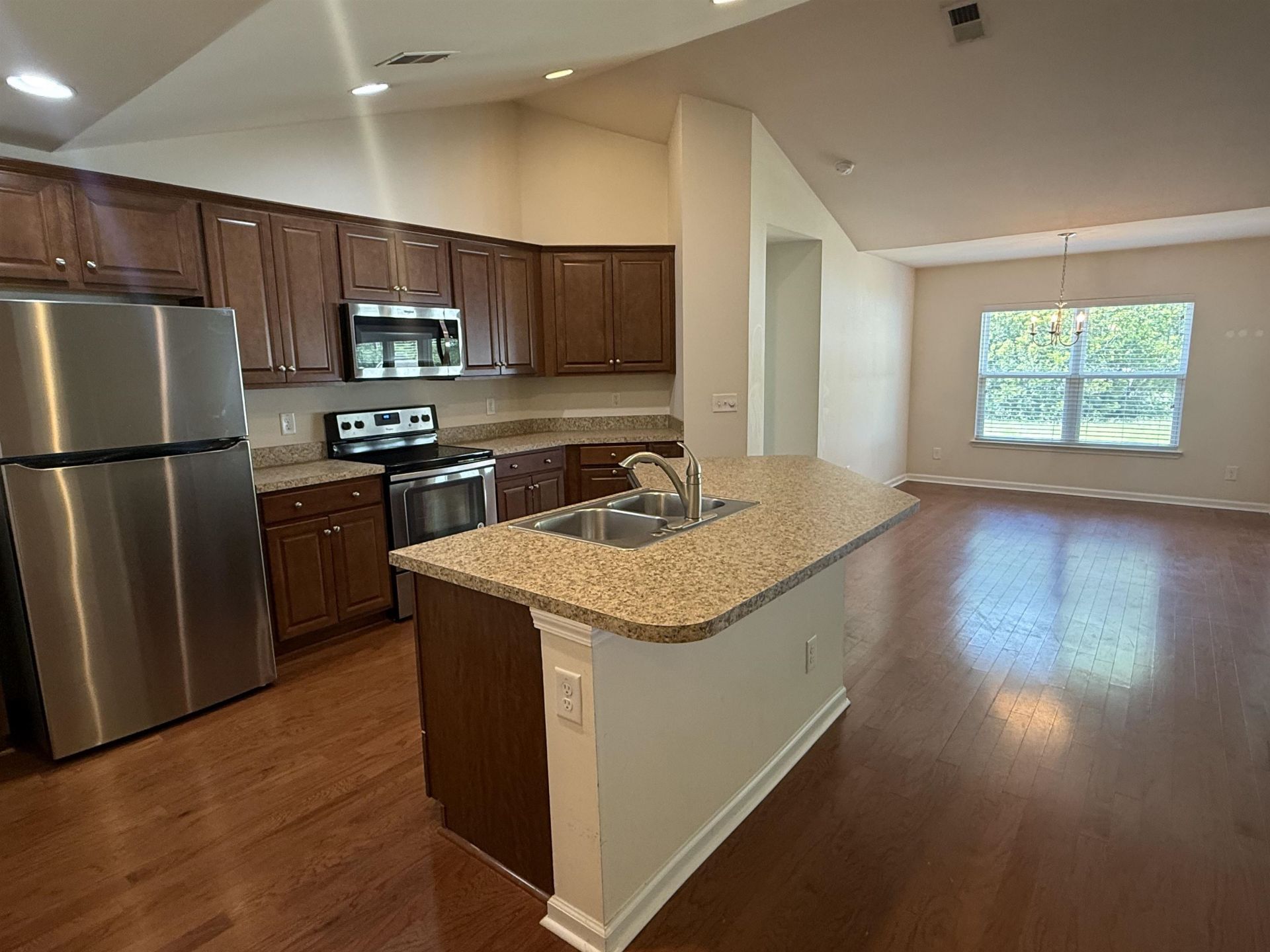 1305 Golden Valley Pl. Photo 9