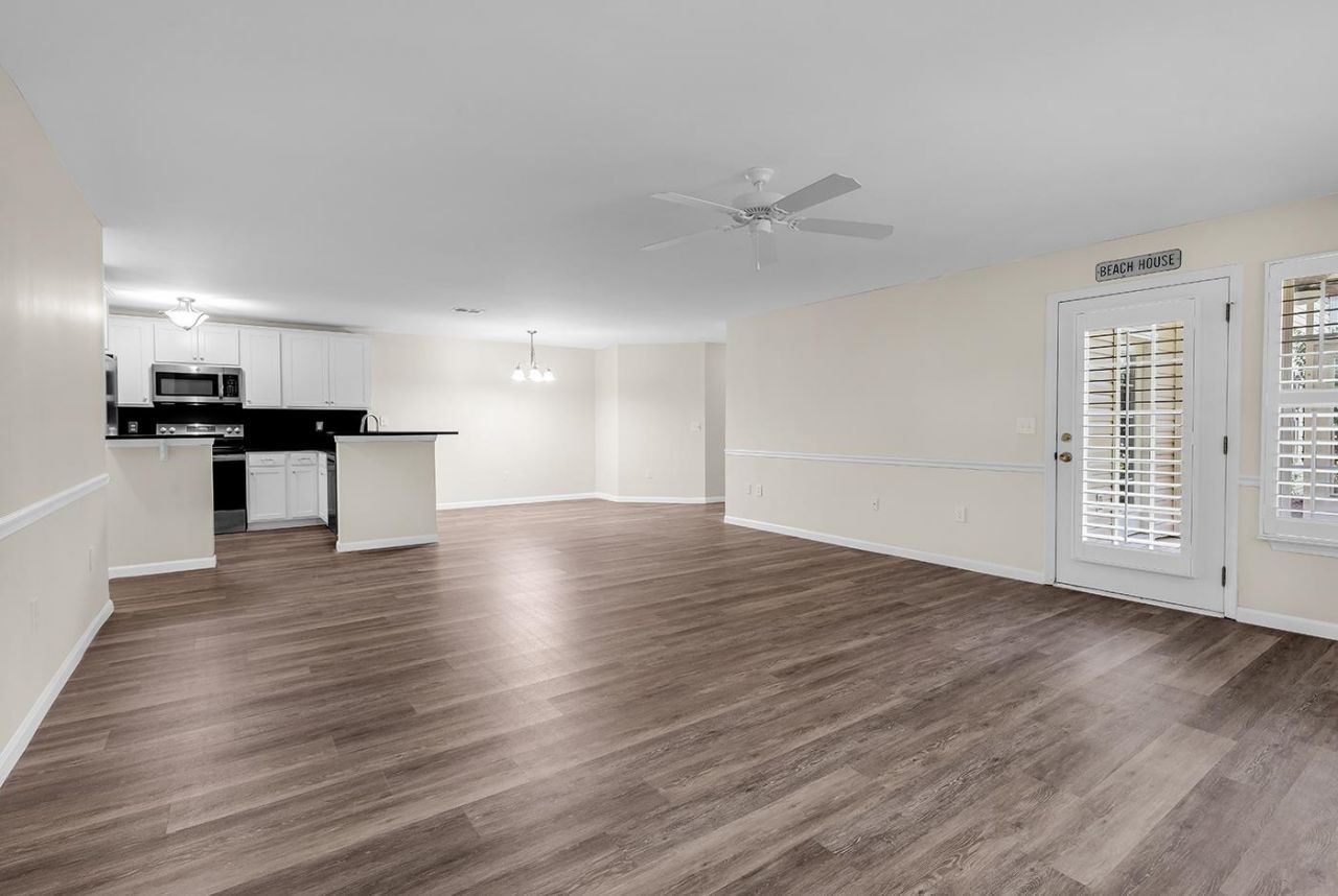 4645 Fringetree Dr.  Photo 9
