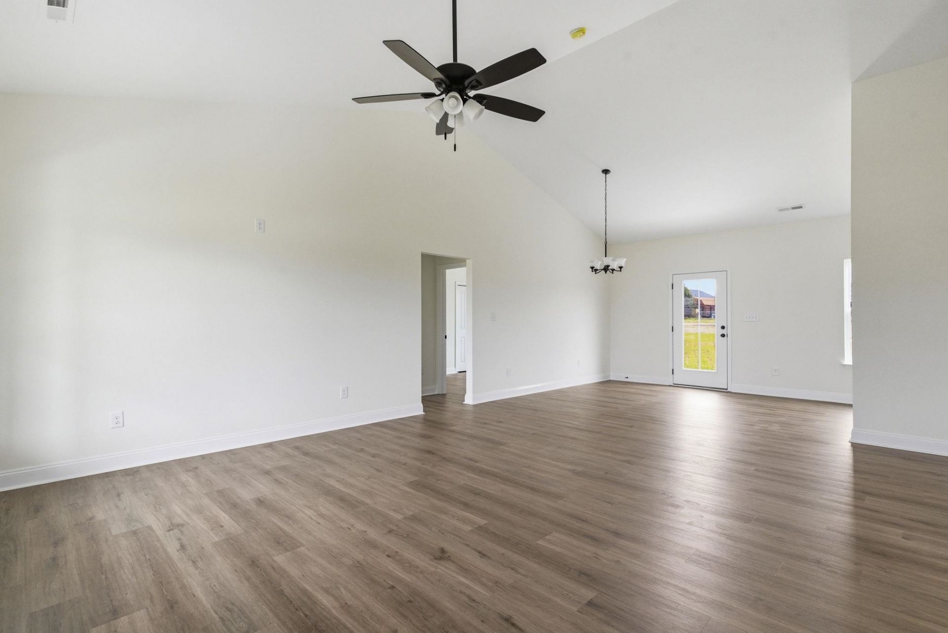 1503 Harrelson Rd.  Photo 5
