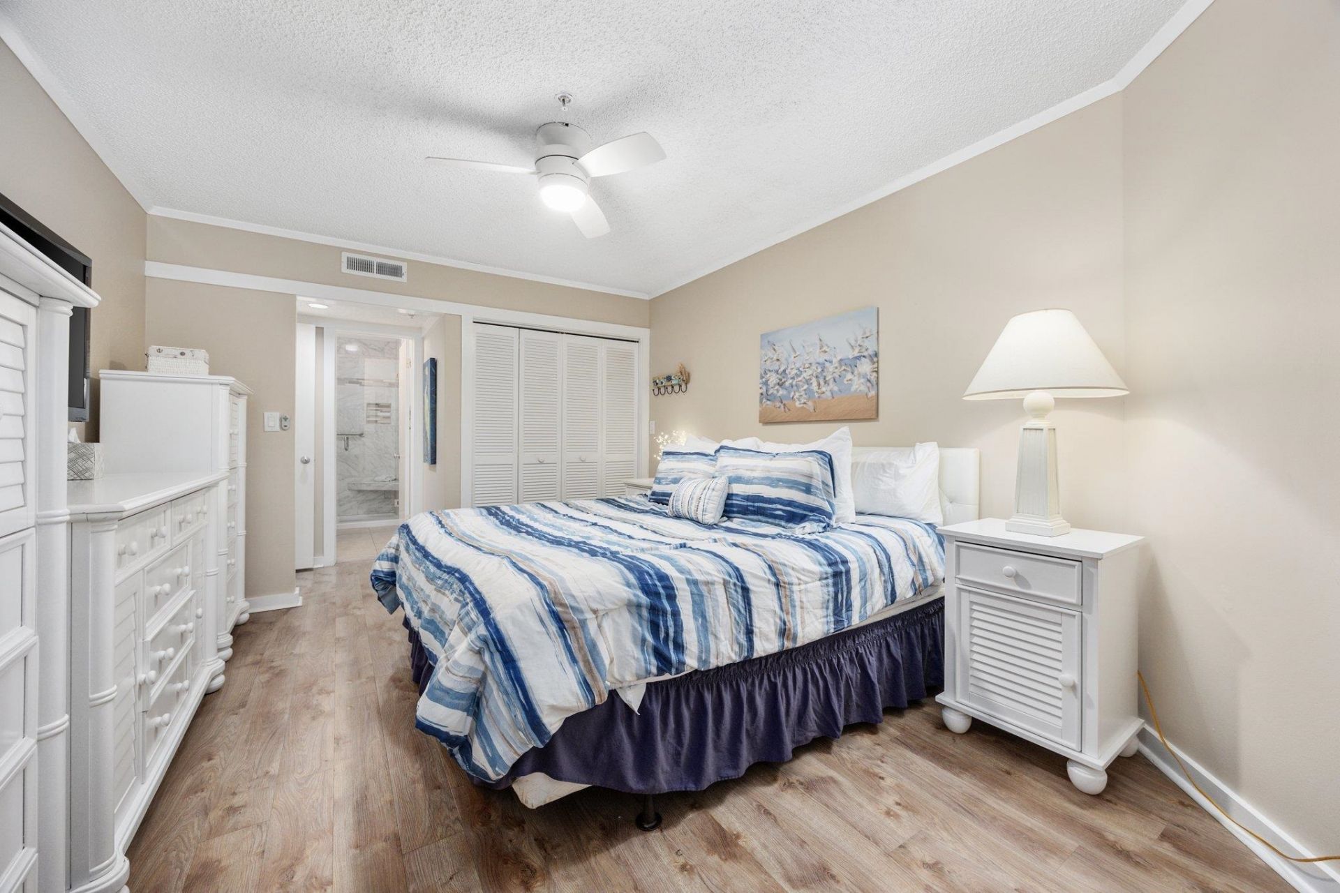 415 Ocean Creek Dr.  Photo 17