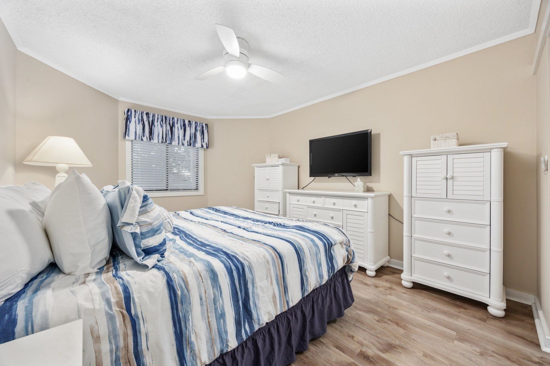 415 Ocean Creek Dr.  Photo 18