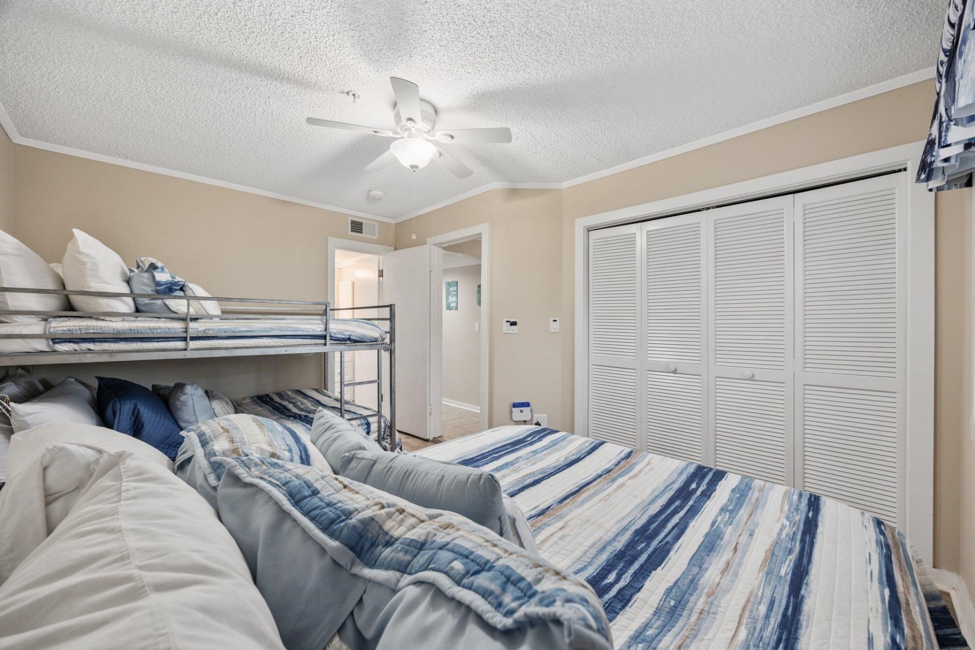 415 Ocean Creek Dr.  Photo 22