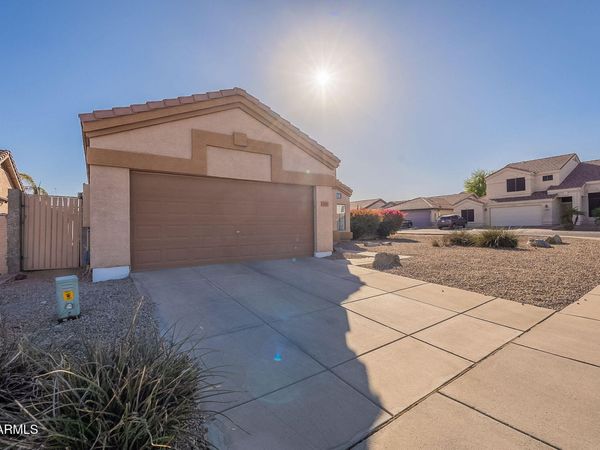 2103 E Wahalla Lane, Phoenix, AZ 85024