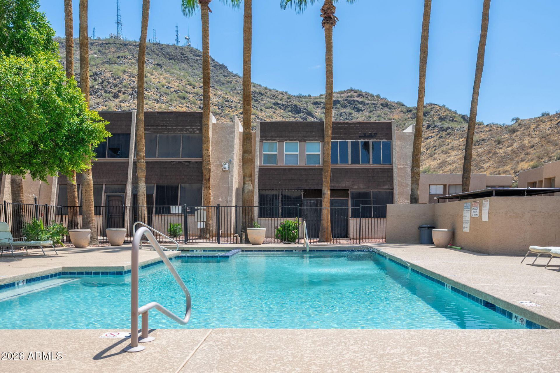 1601 W Sunnyside Drive, Unit 121, Phoenix, AZ 85029 Main Photo