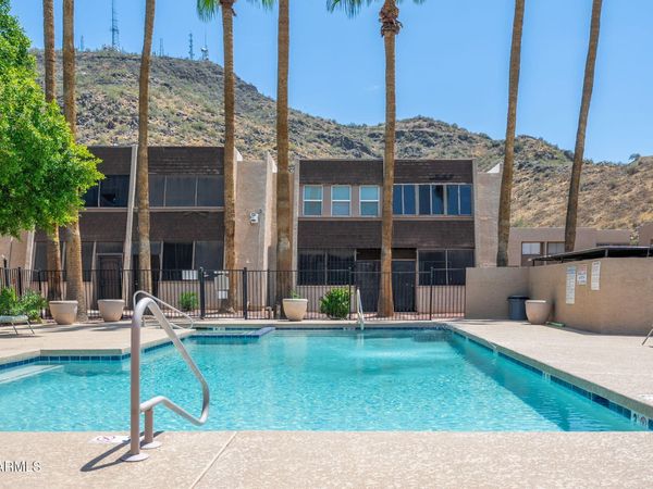 1601 W SUNNYSIDE Drive, Unit 121, Phoenix, AZ 85029