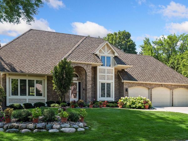 13125 38th Avenue N, Plymouth, MN 55441