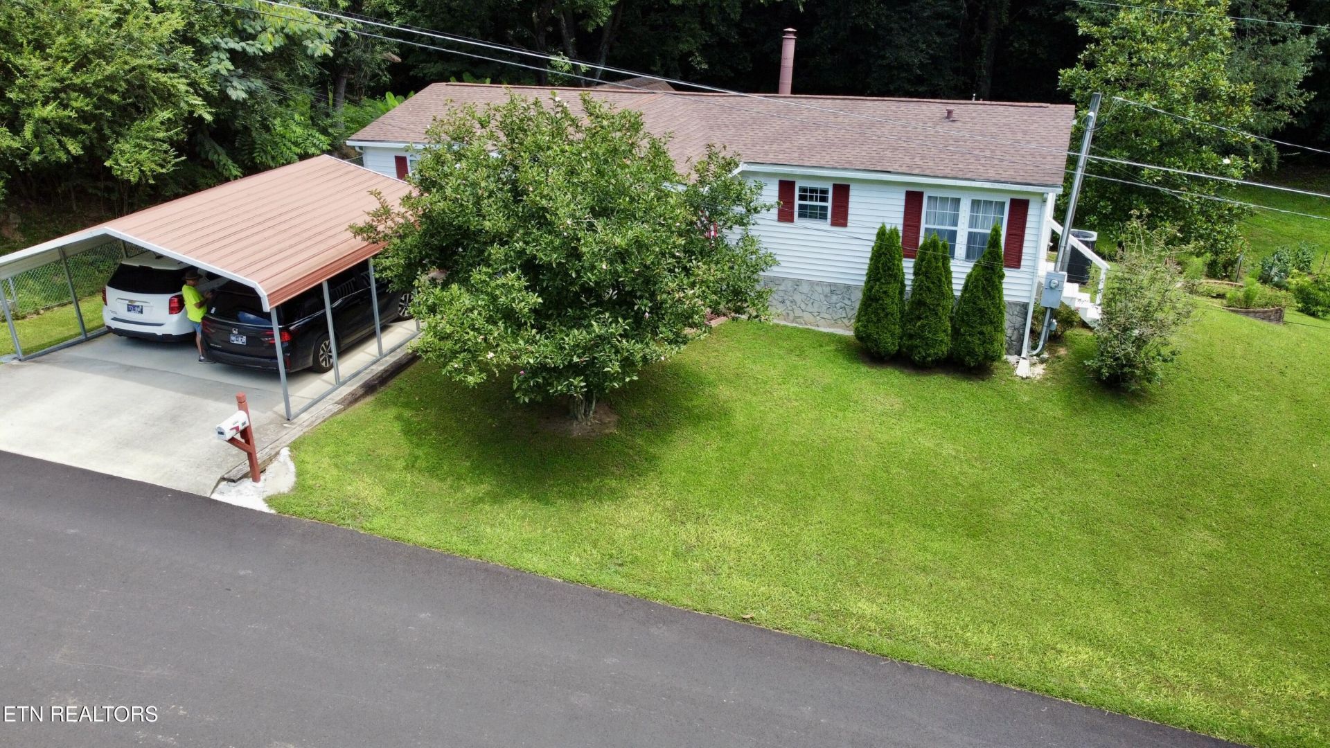 312 Finley Drive Drive, Lenoir City, TN 37771 Main Photo