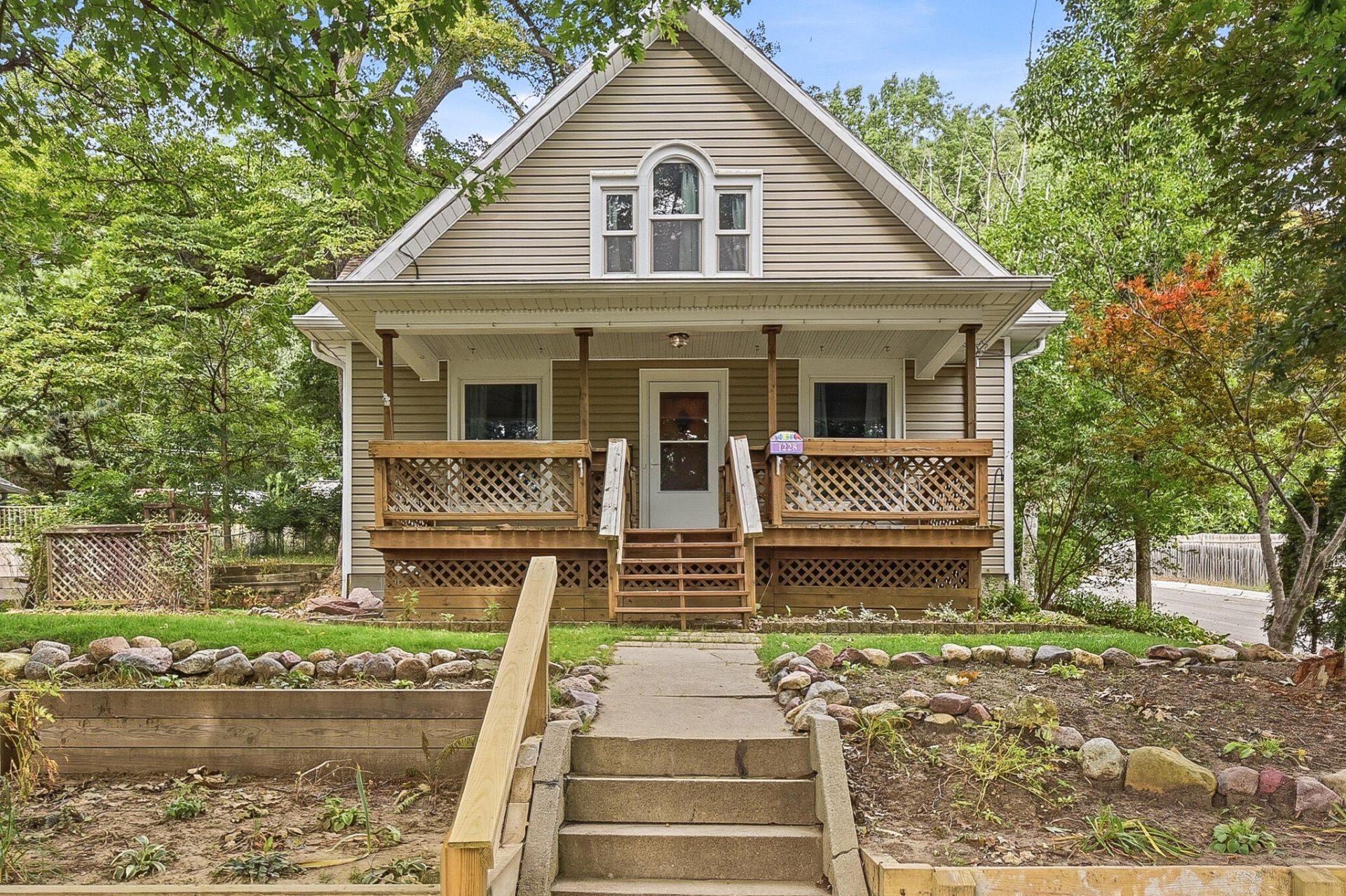 1228 E Washington Avenue, Council Bluffs, IA 51503 Main Photo