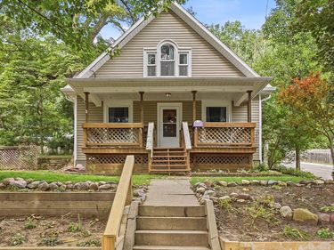 1228 E WASHINGTON Avenue, COUNCIL BLUFFS, IA 51503