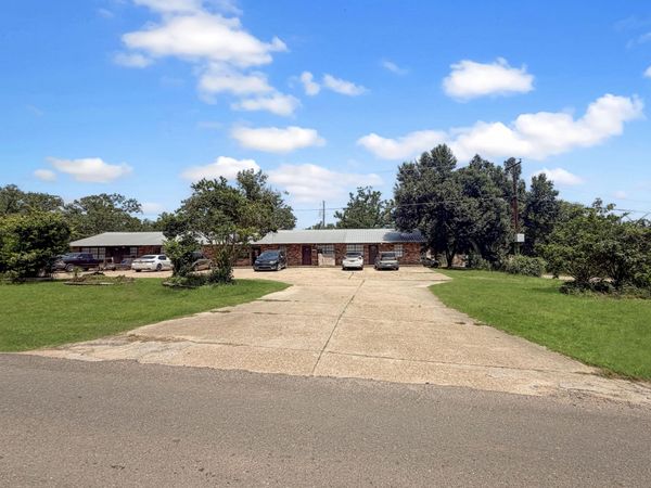 1231 Jeane Chapel Rd, Leesville, LA 71446