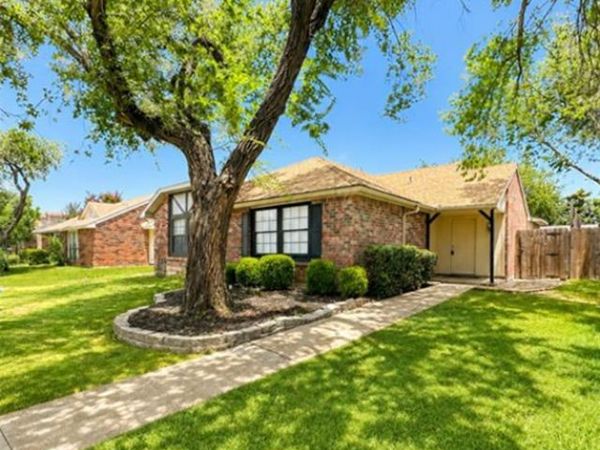 4618 Carr Street, The Colony, TX 75056